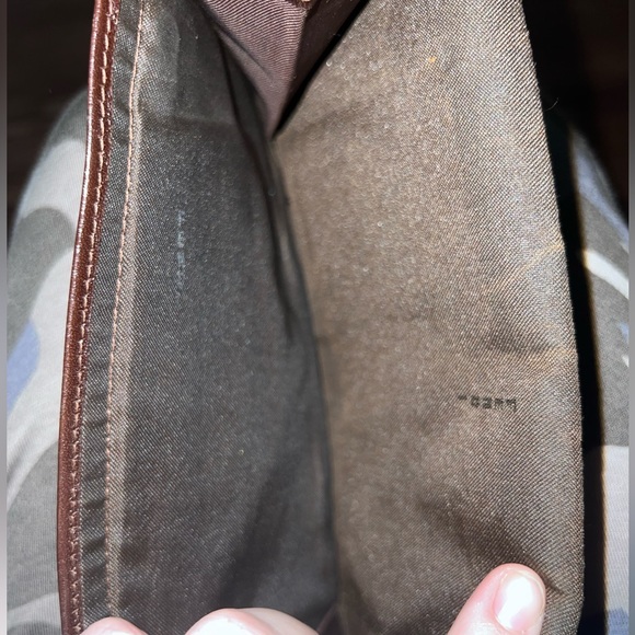 EUC AUTH Fendi Leather Wallet - Picture 8 of 17